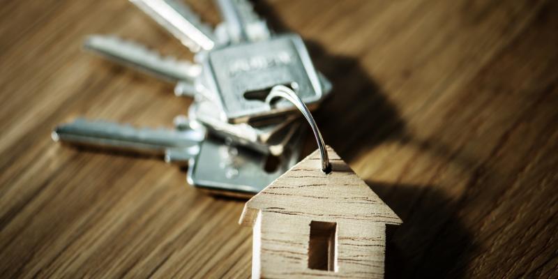 keys on a house shaped keychain